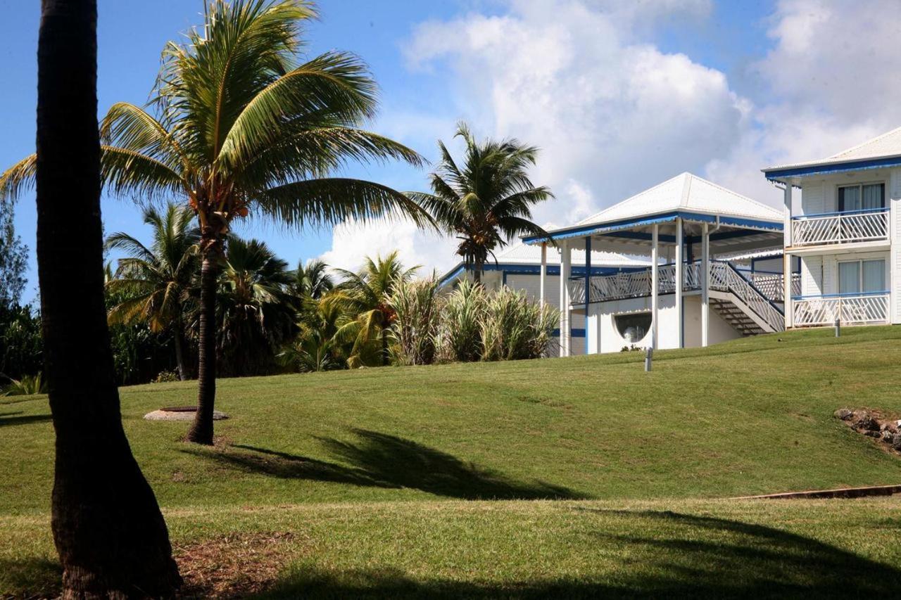 Tres Bel Appartement Avec Vue Mer, Acces Direct A La Plage Et Piscine Surveillee Saint-Francois  Exterior photo